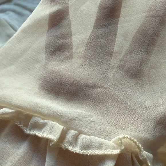 Cream Ruffled dress - Picture 7 of 8